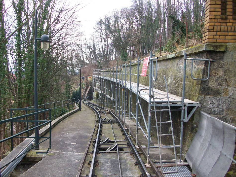 Gerüst Stützmauer Trasse Standseilbahn Dresden